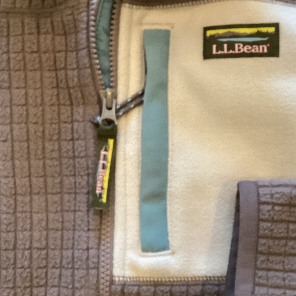 NWT L.L. Bean Women's  Mountain Classic Fleece Jacket - Picture 4 of 9
